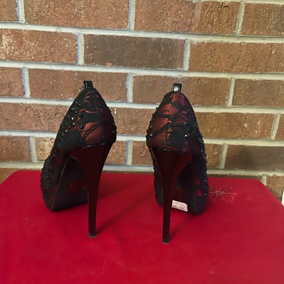 Platform pump size 7 1/2 by shi- Journey - Picture 5 of 6